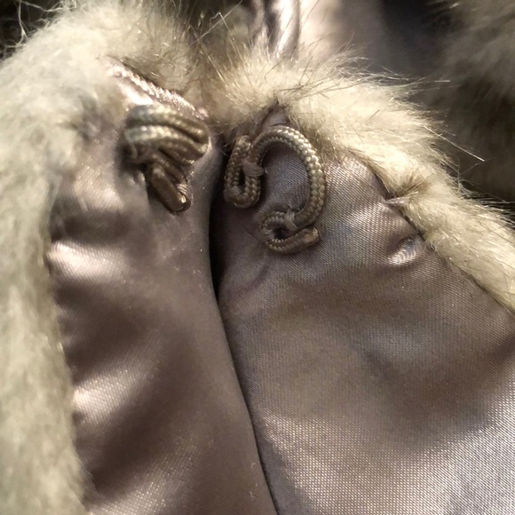 Simply Vera Faux Fur Short Sleeve One Hook Coat - Picture 6 of 7